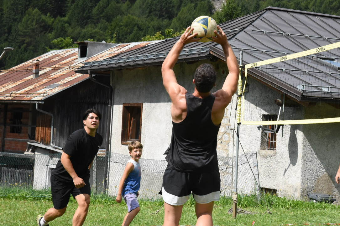 Volley-2-15
